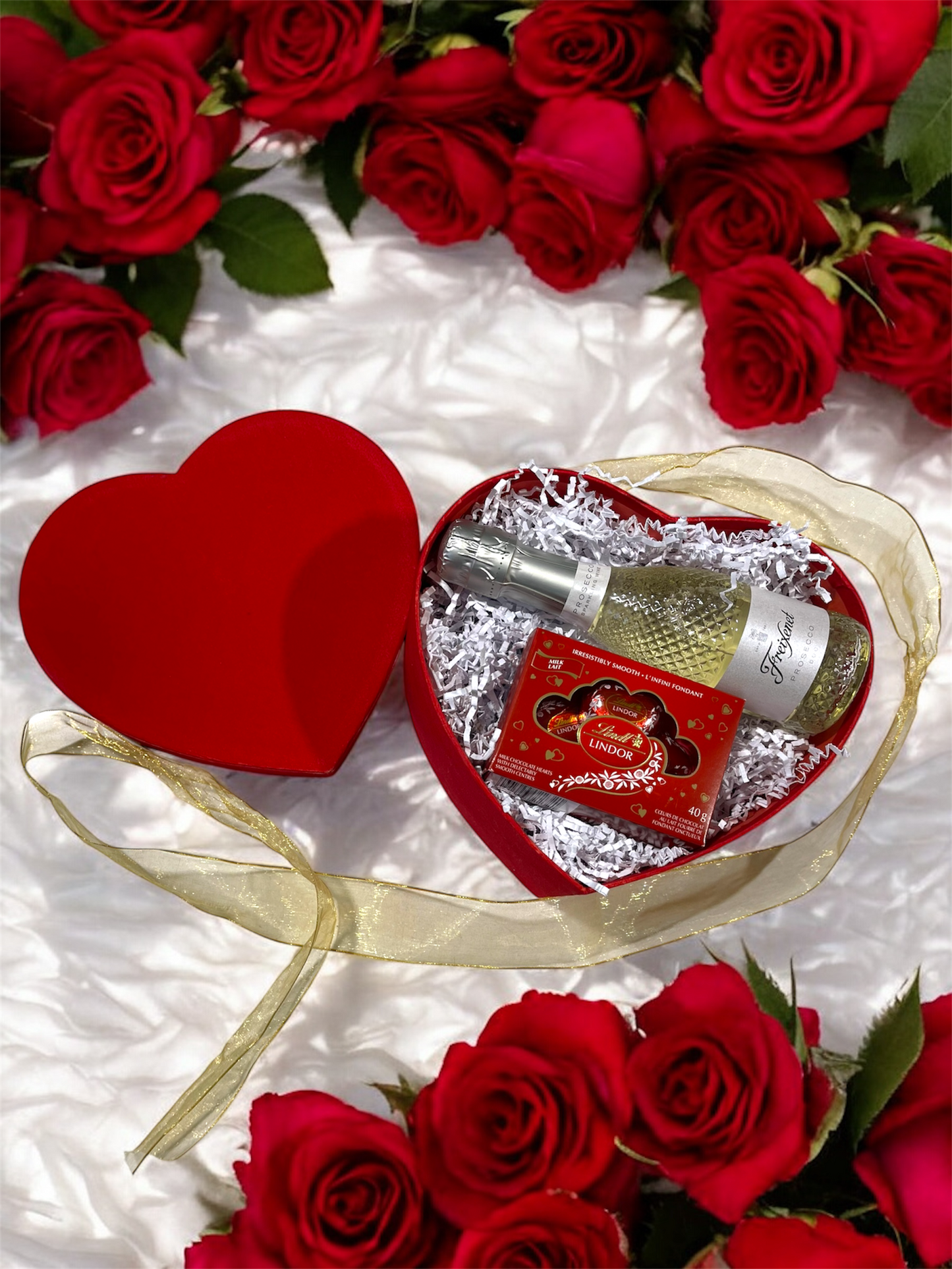 Valentine’s Bubbles & Bites 187ml La Marca Gift Box